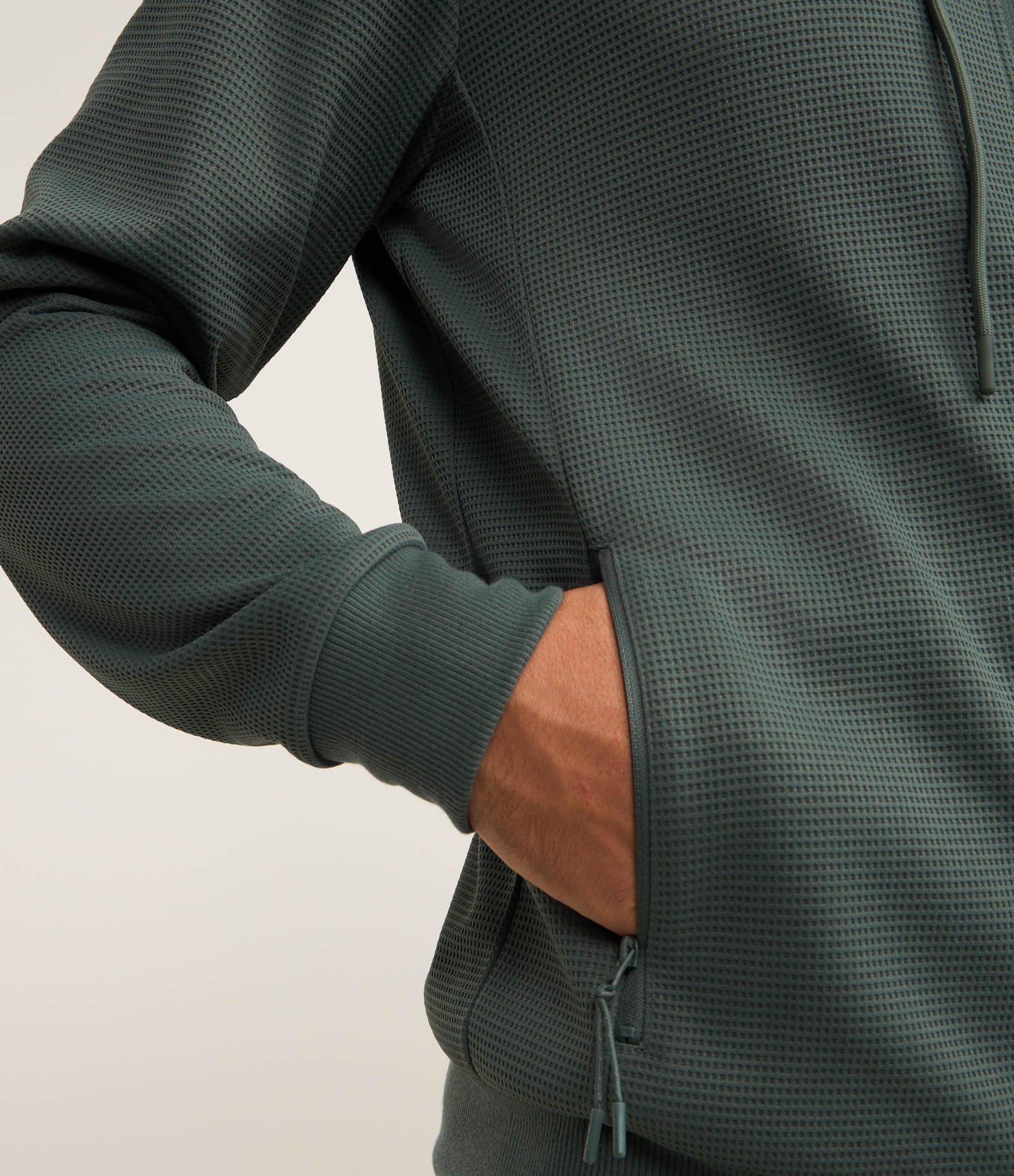Casaco Esportivo Texturizado com Listra Refletiva e Gola com Capuz Verde 3