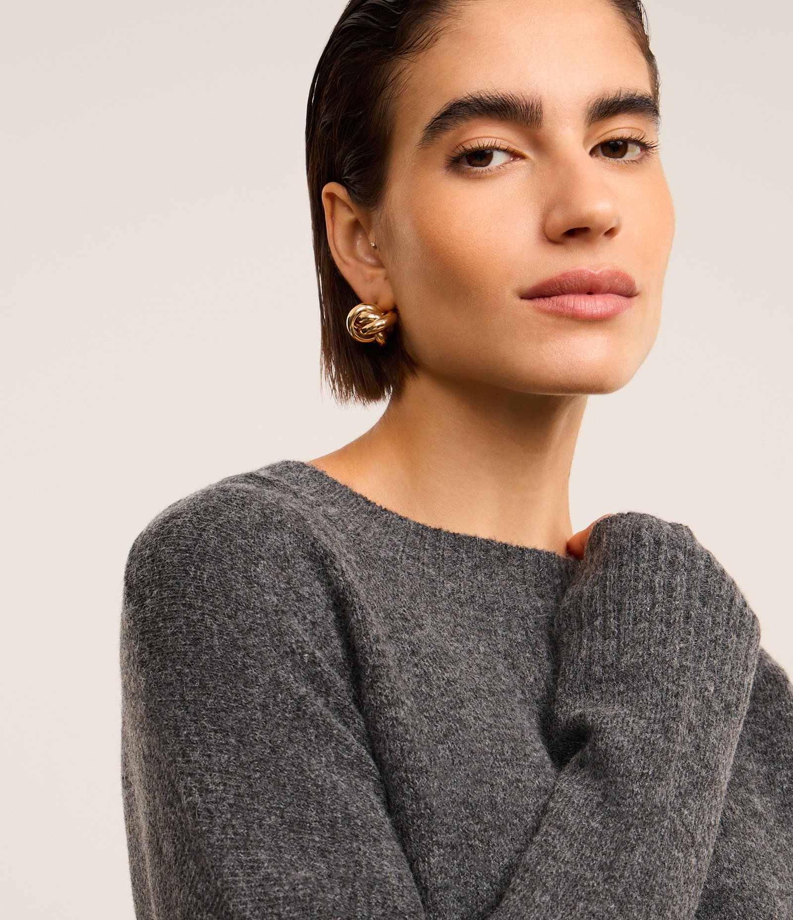 Suéter em Tricô de Fundo Mescla com Friso Cinza 4