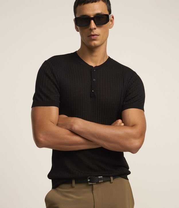 Cor: Preto | Tamanho: M