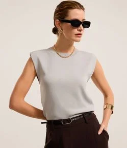 Blusa em Tricô com Barra Ajustada