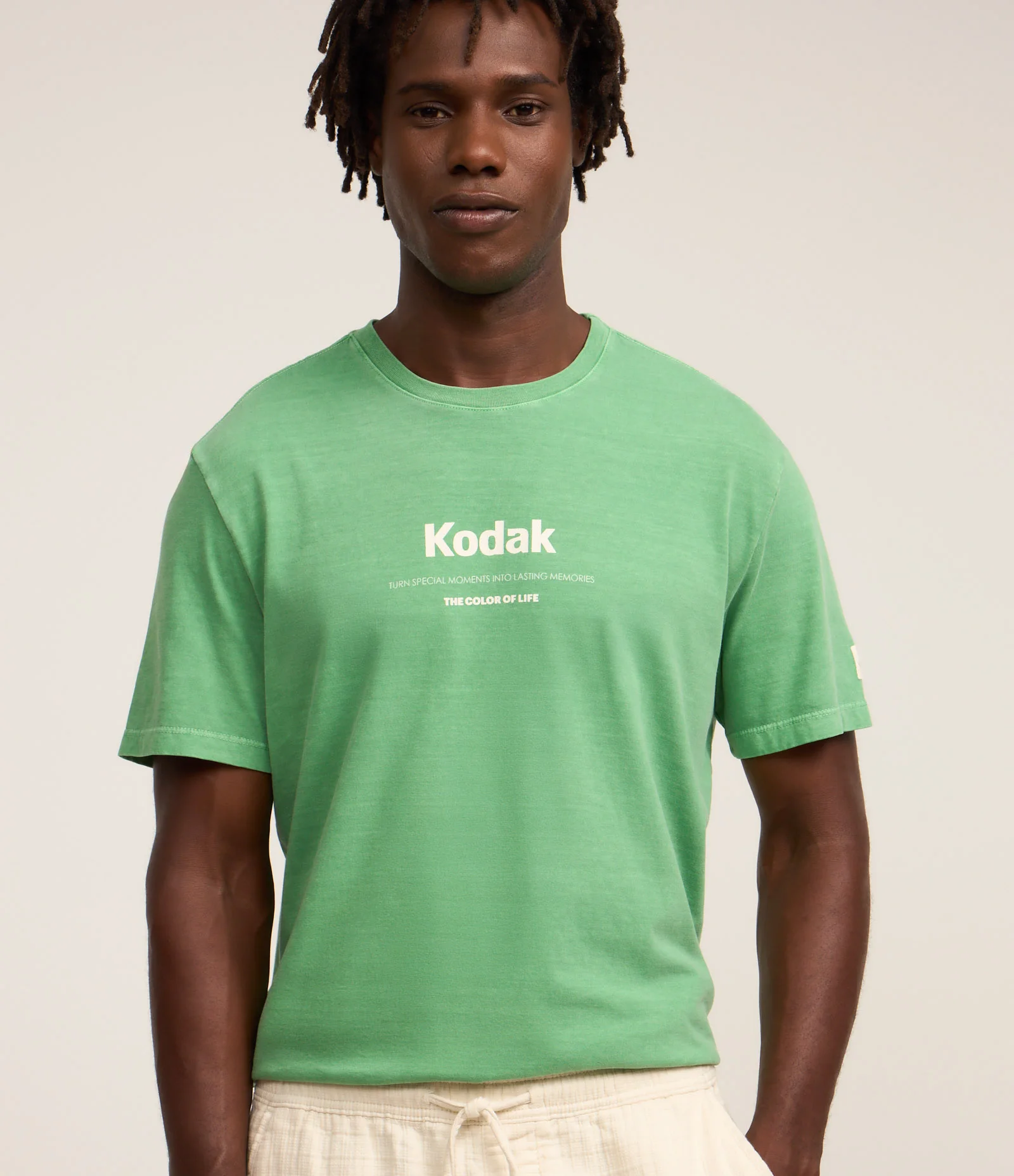 Camiseta Comfort em Algodão com Estampa Kodak e Paradise Verde 1