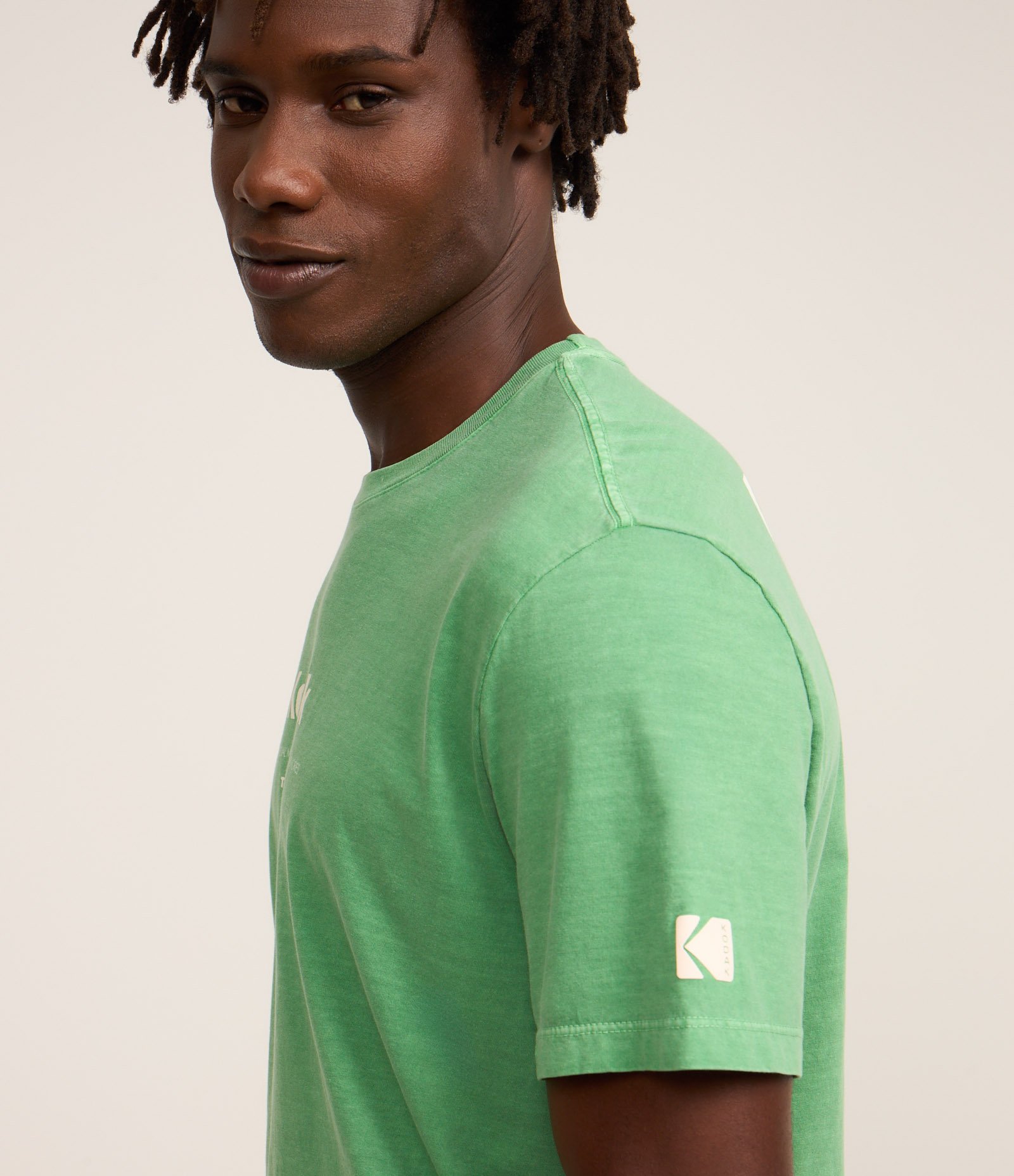 Camiseta Comfort em Algodão com Estampa Kodak e Paradise Verde 5