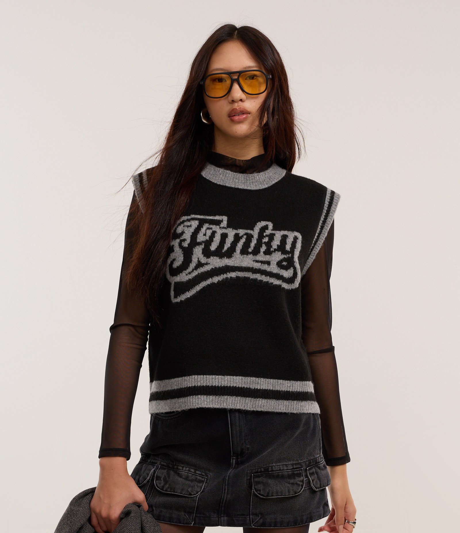 Colete em Tricô com Estampa Funky Preto 1