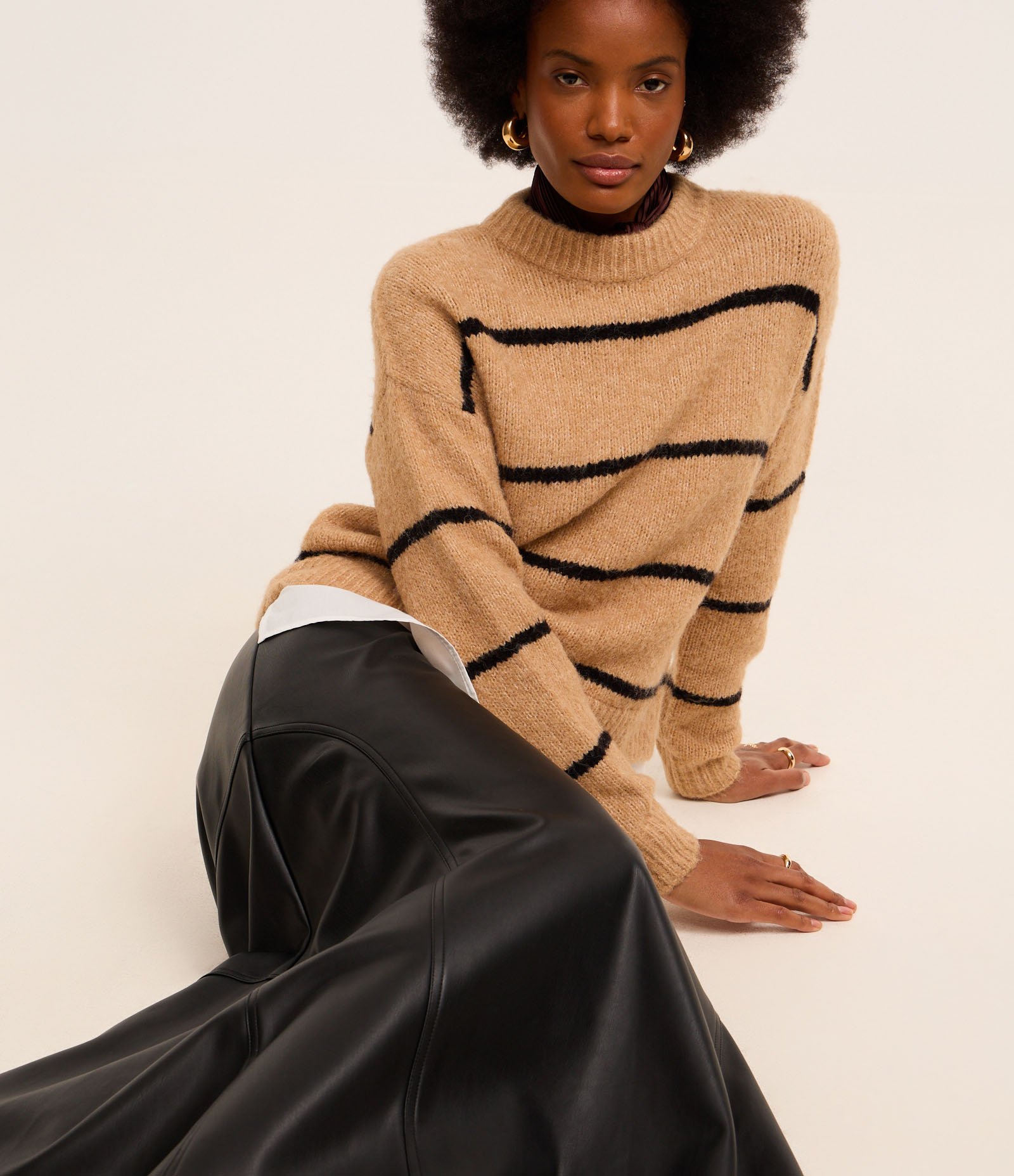 Suéter Listrado em Tricô com Barra Efeito Camisa Marrom 4