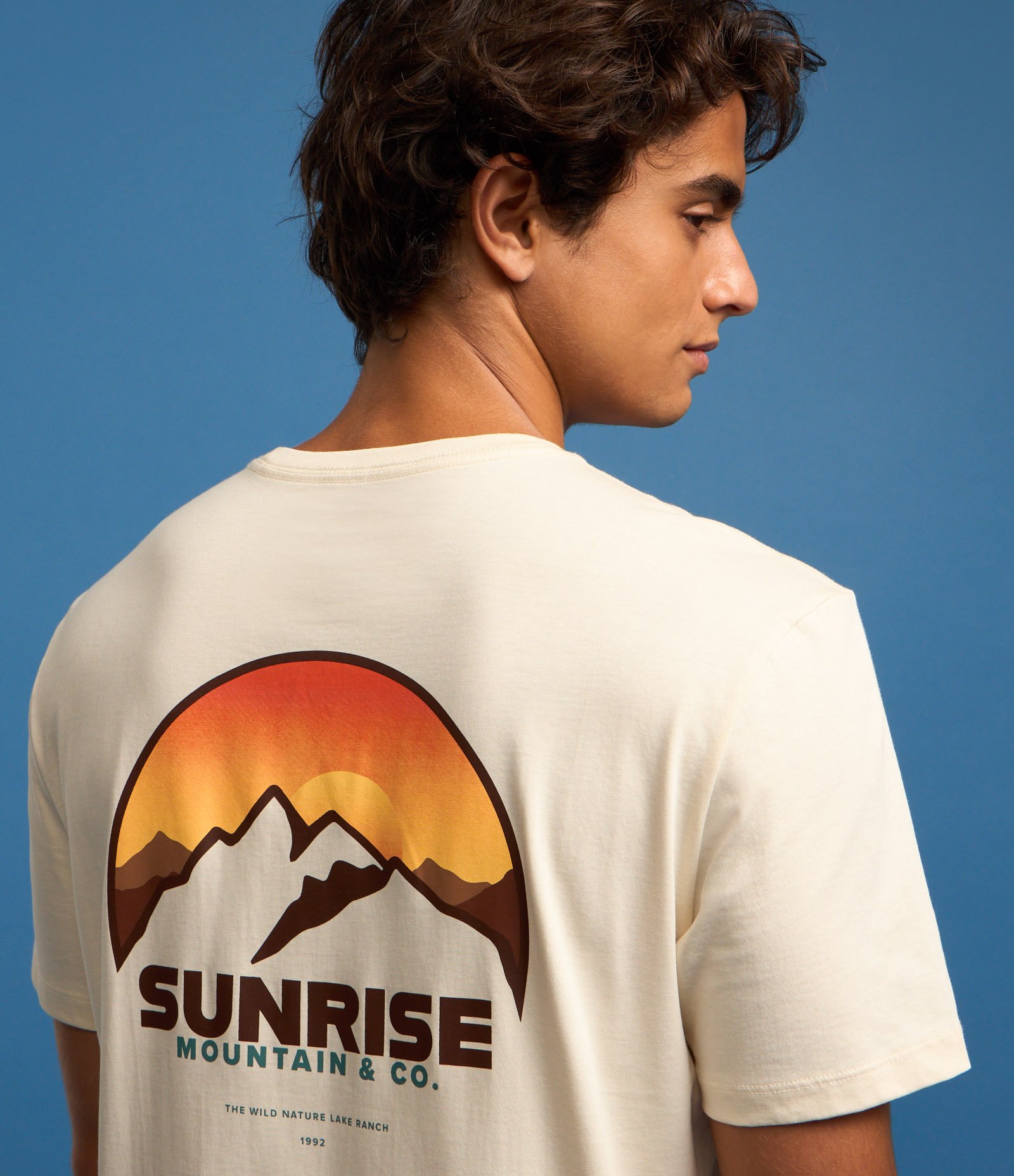 Camiseta Comfort em Algodão com Estampa de Pôr do Sol Off White 6