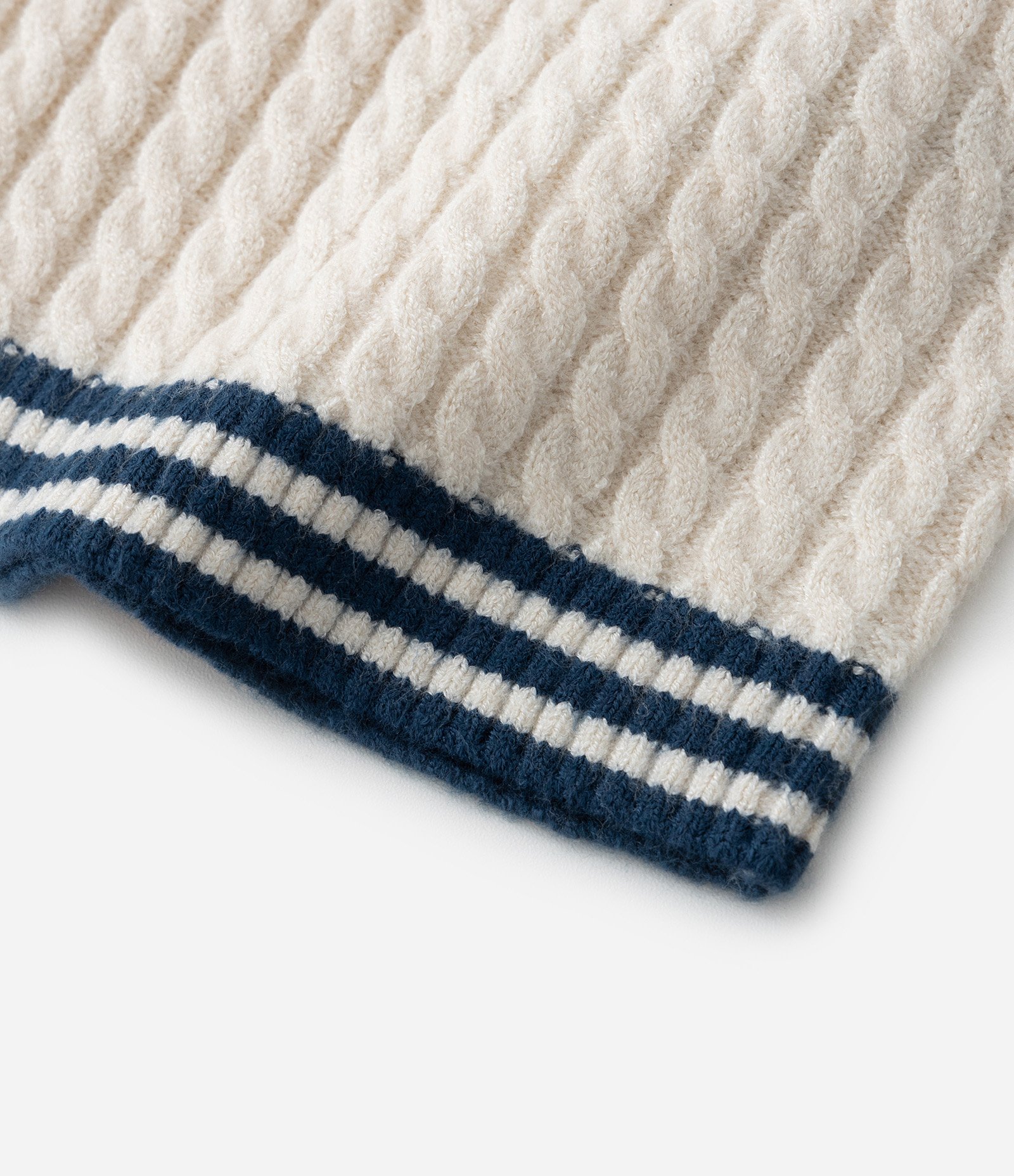 Colete Infantil em Tricô Trançado com Viés Contrastantes - Tam 0 a 18 meses Bege 4