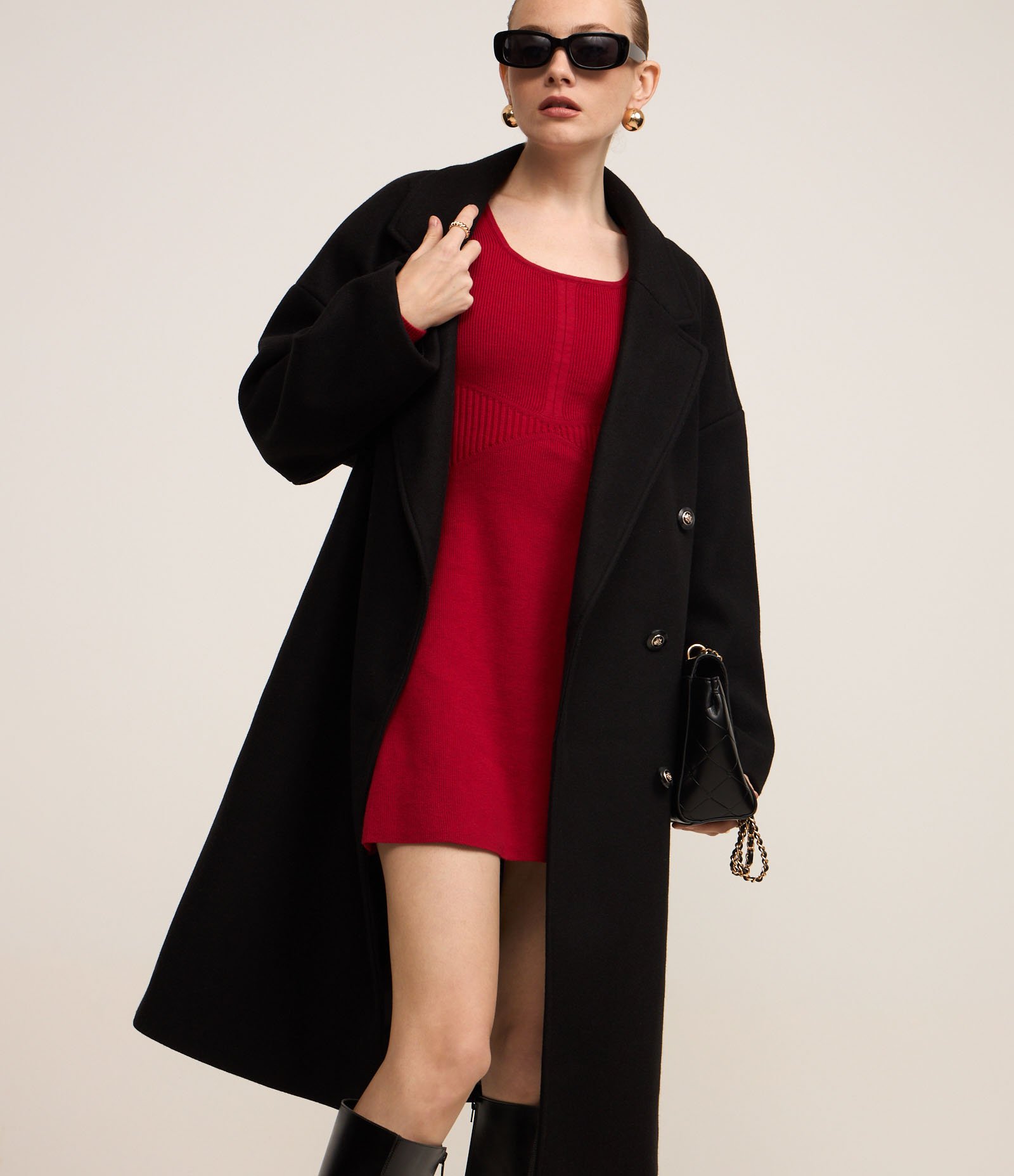 Vestido Curto em Tricô Canelado com Decote Quadrado 3