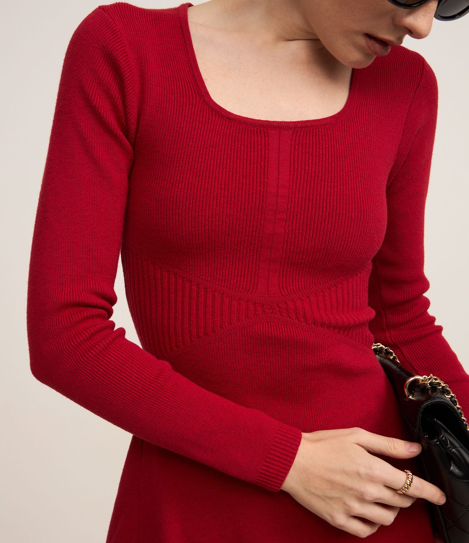 Vestido Curto em Tricô Canelado com Decote Quadrado 4