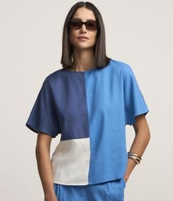 Blusa em Linho e Viscose com Blocos de Cor