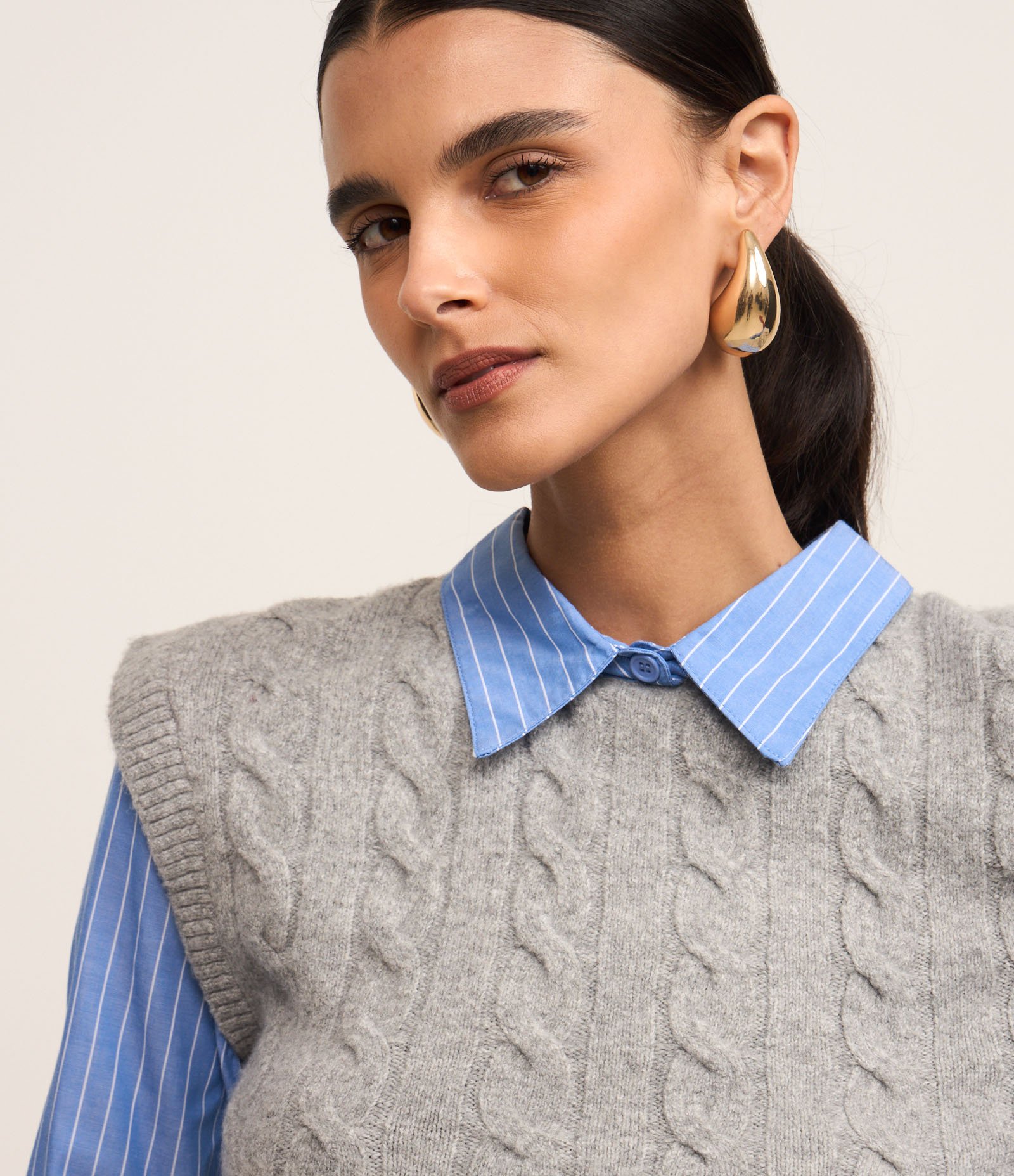 Blusa com Colete de Tricô Sobreposto em Mix de Pontos Cinza/Azul 4
