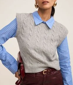 Blusa com Colete de Tricô Sobreposto em Mix de Pontos