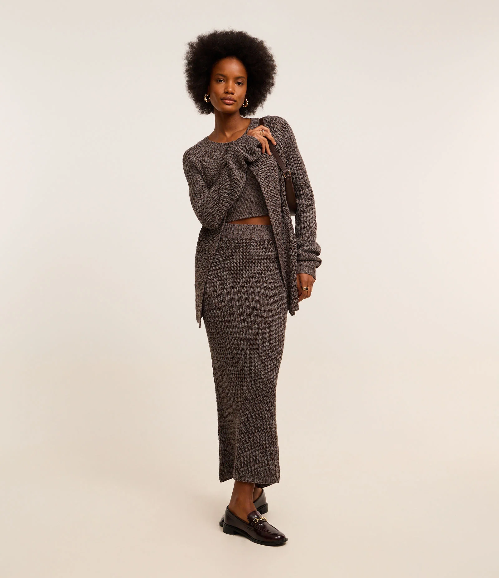 Cardigan em Tricô com Fio Metalizado e Botão no Decote Cinza 2