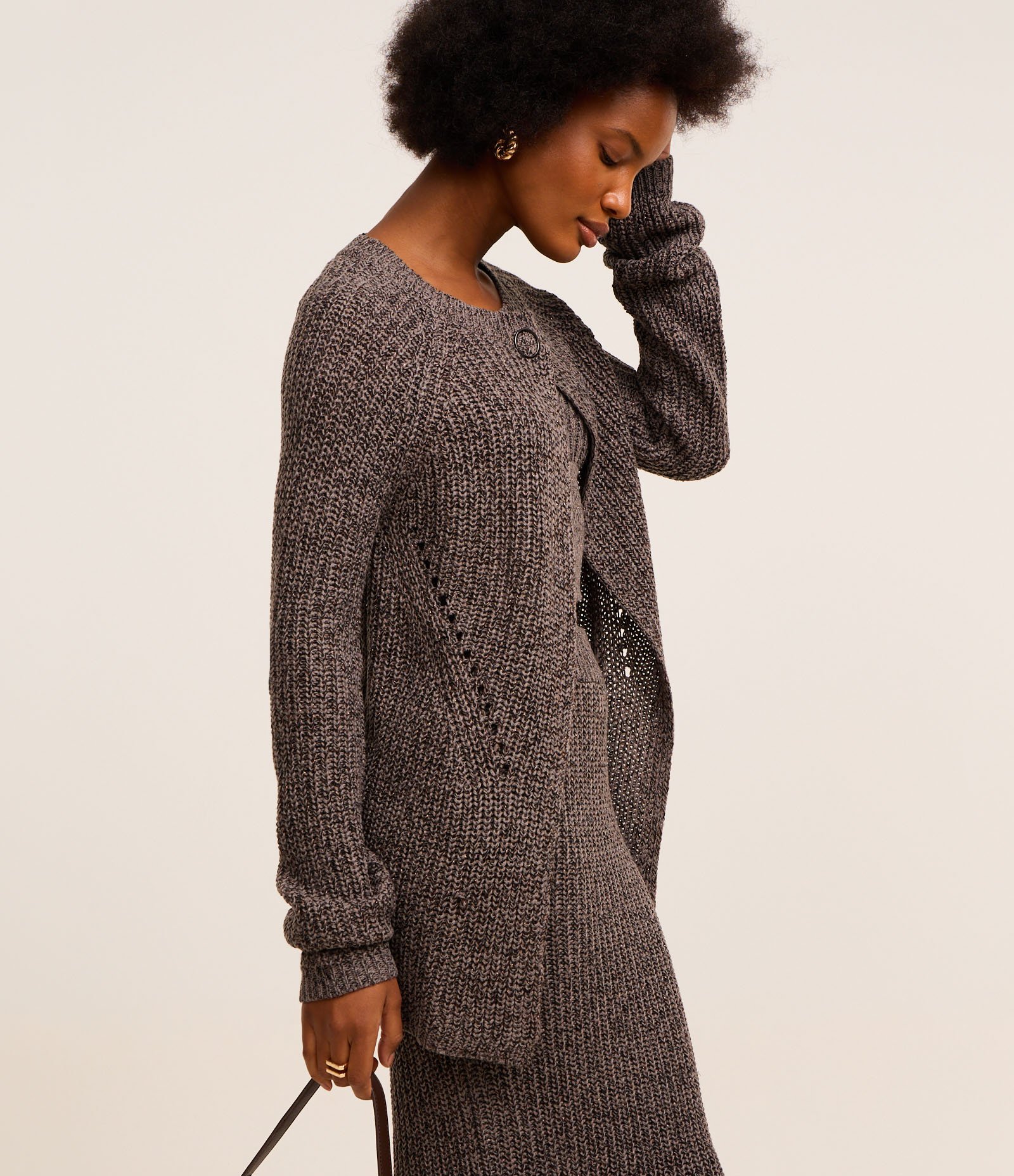 Cardigan em Tricô com Fio Metalizado e Botão no Decote Cinza 3