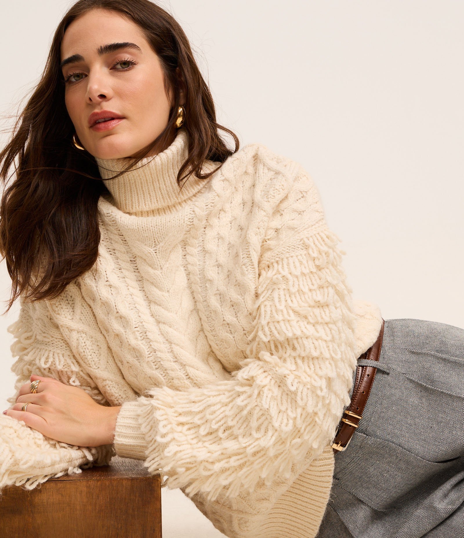 Suéter em Tricô com Mix de Pontos e Gola Alta Bege 9