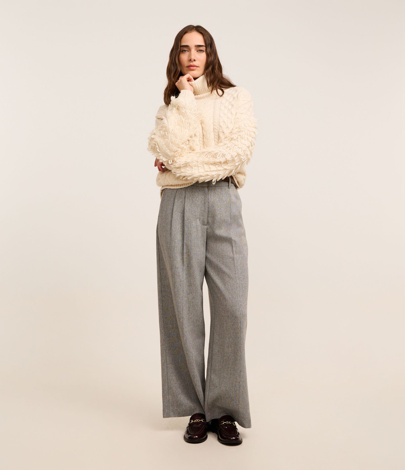 Suéter em Tricô com Mix de Pontos e Gola Alta Bege 4