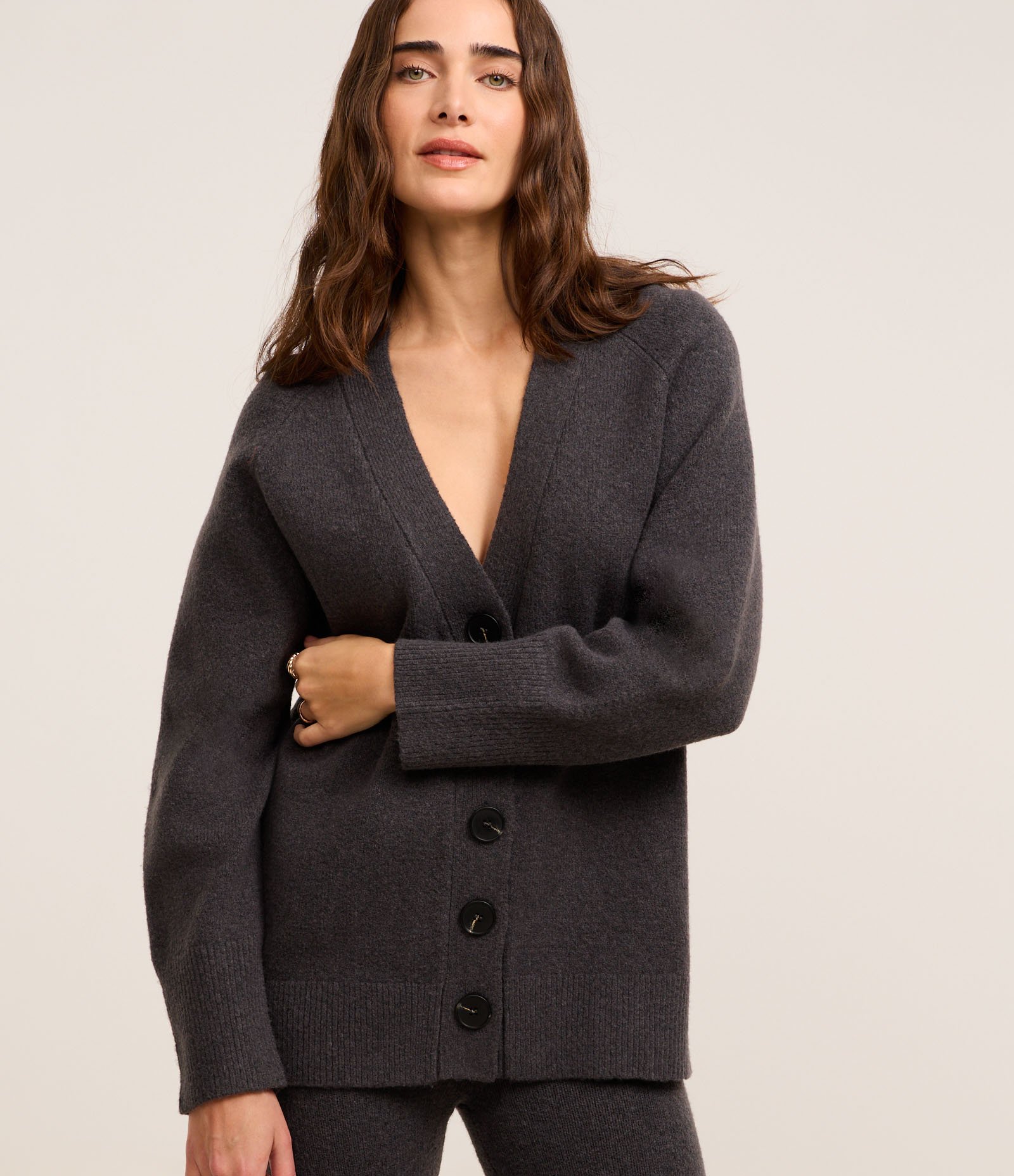 Cardigan Oversized em Tricô com Caimento Pesado Cinza 3