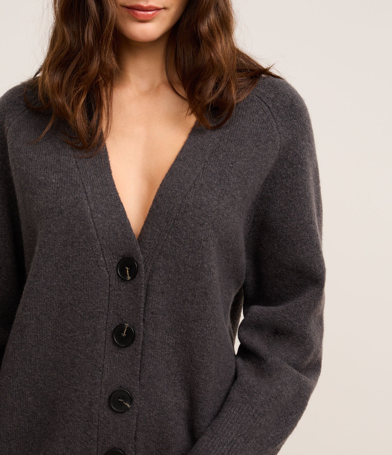 Cardigan Oversized em Tricô com Caimento Pesado Cinza 8