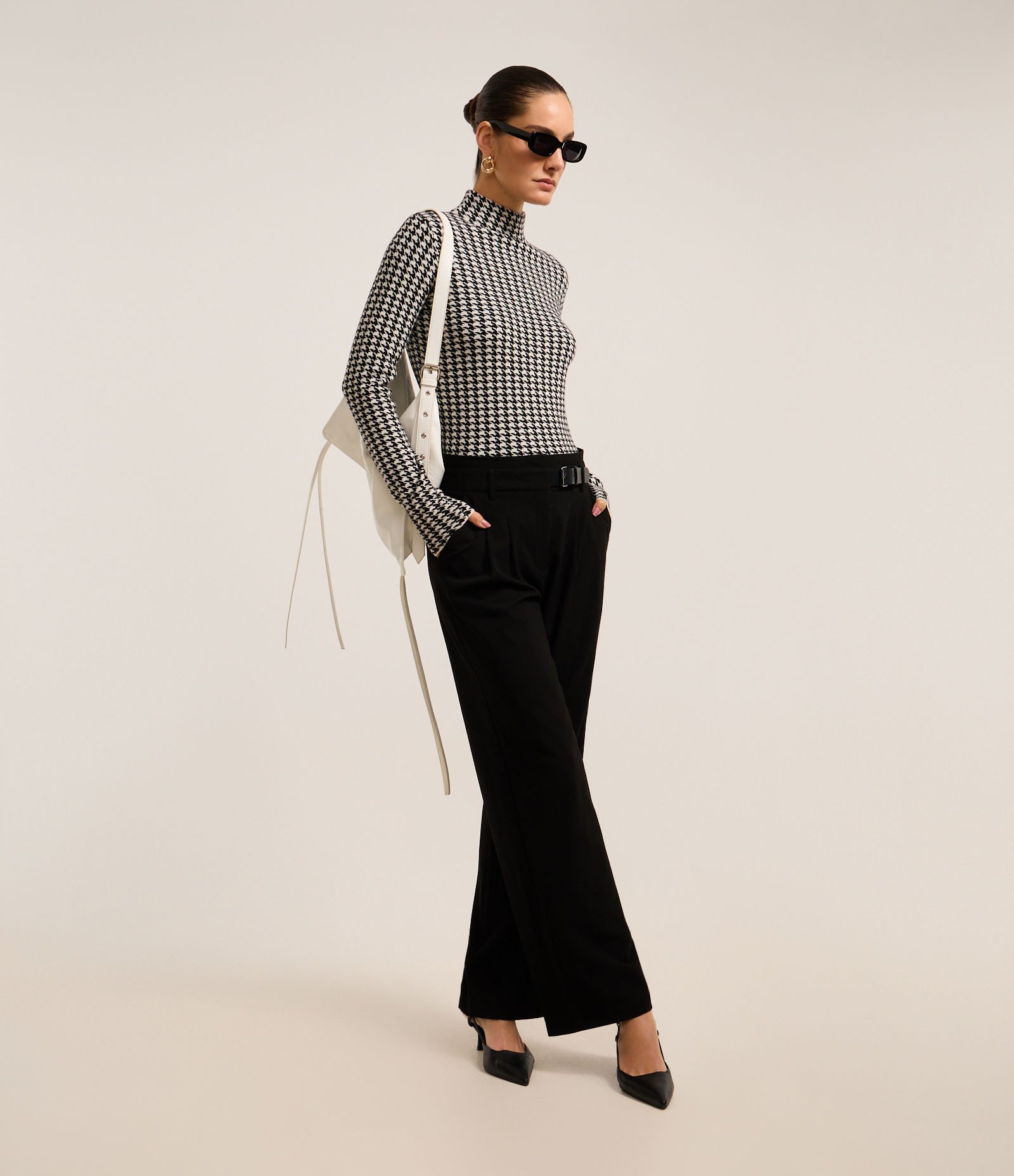 Suéter em Jacquard com Gola Alta e Estampa Pied de Poule Preto 2