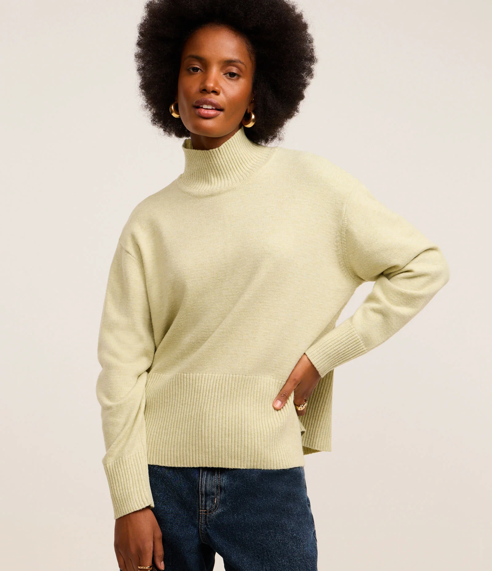 Suéter em Tricô com Gola Alta e Detalhes Canelados Verde 1