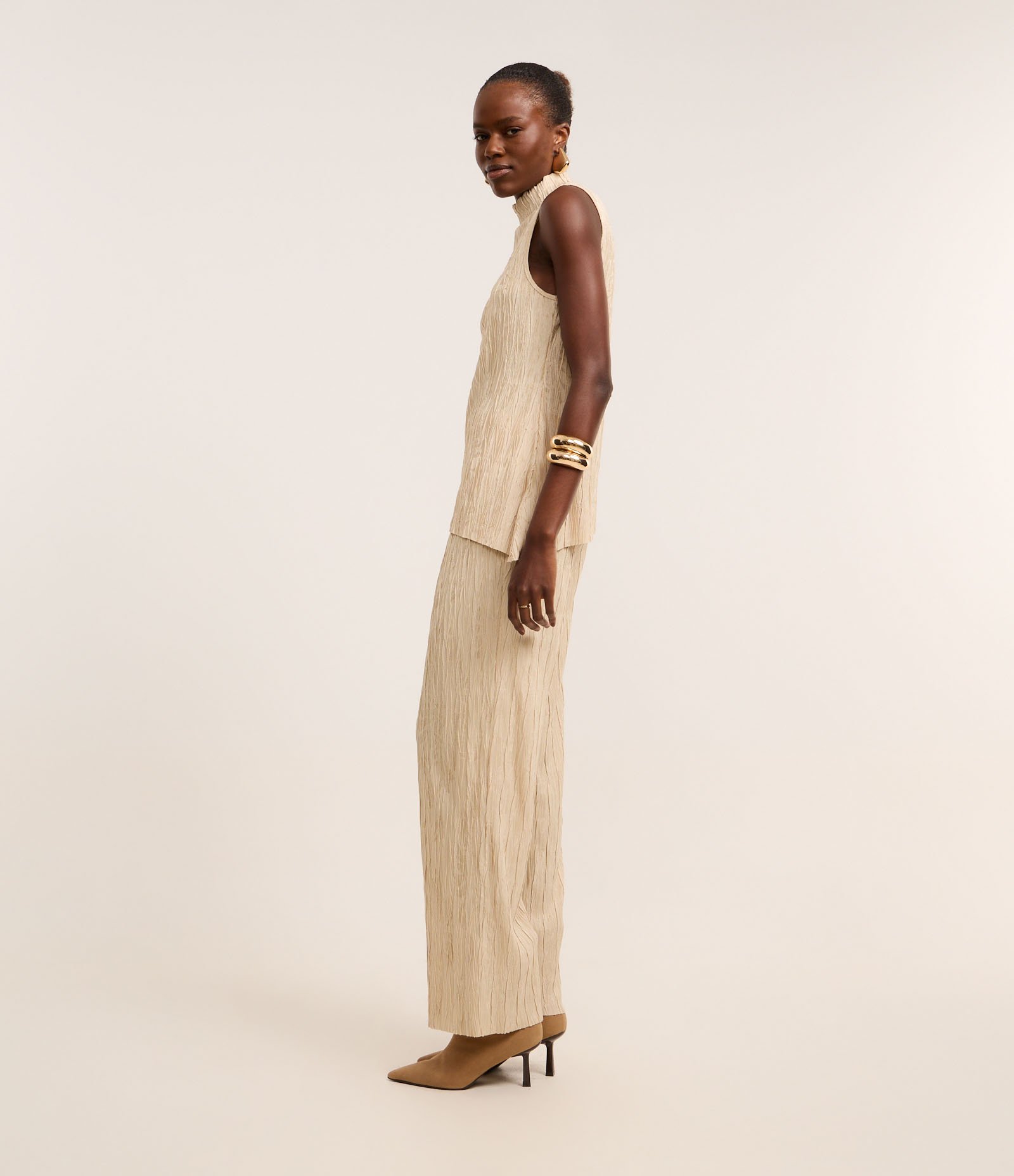 Blusa de Textura Jacquard com Barra Assimétrica Bege 6