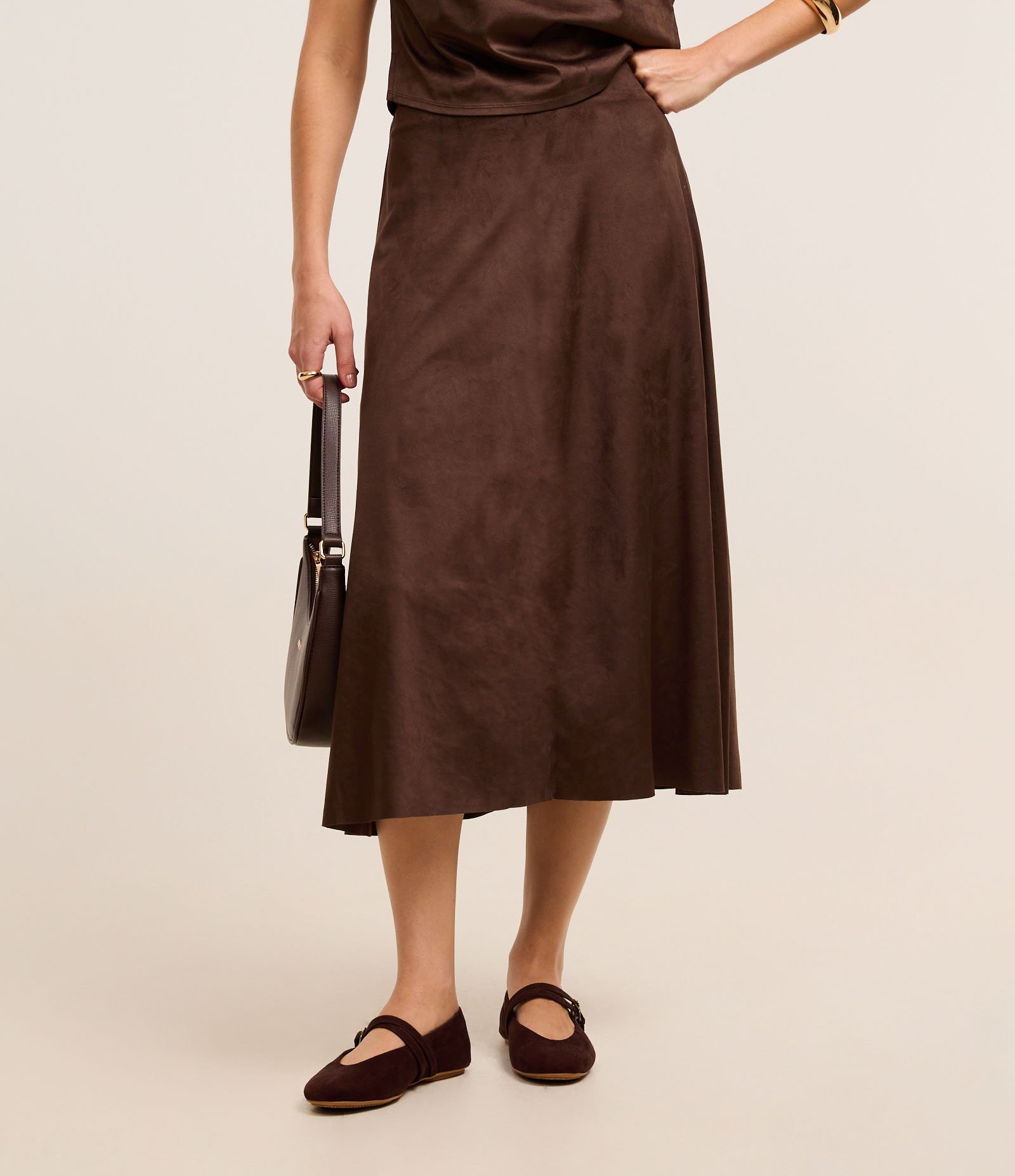 Saia Evasê New Midi em Suede com Recortes e Cintura Alta Marrom 3