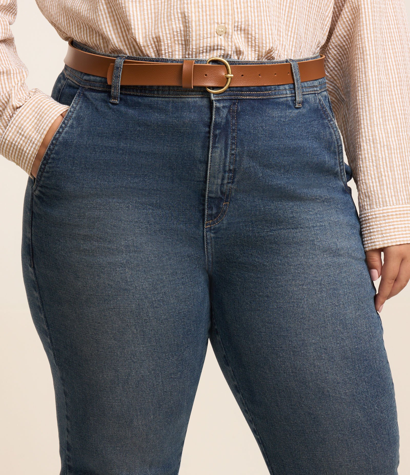 Calça Flare em Jeans com Elastano e Cinto Curve & Plus Size Azul 4