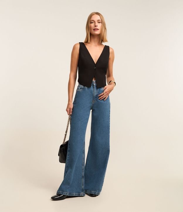 Blusa Alfaiatada Estilo Colete em Crepe com Alças Finas nas Costas