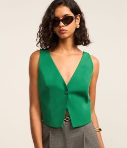 Blusa Alfaiatada Estilo Colete em Crepe com Alças Finas nas Costas