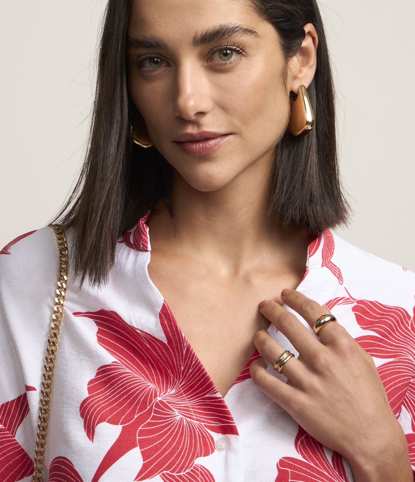 Camisa em Crepe com Estampa Floral Branco/Vermelho 3