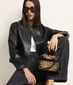 Bolsa Transversal Pequena em PU Estampa Animal Print Onça