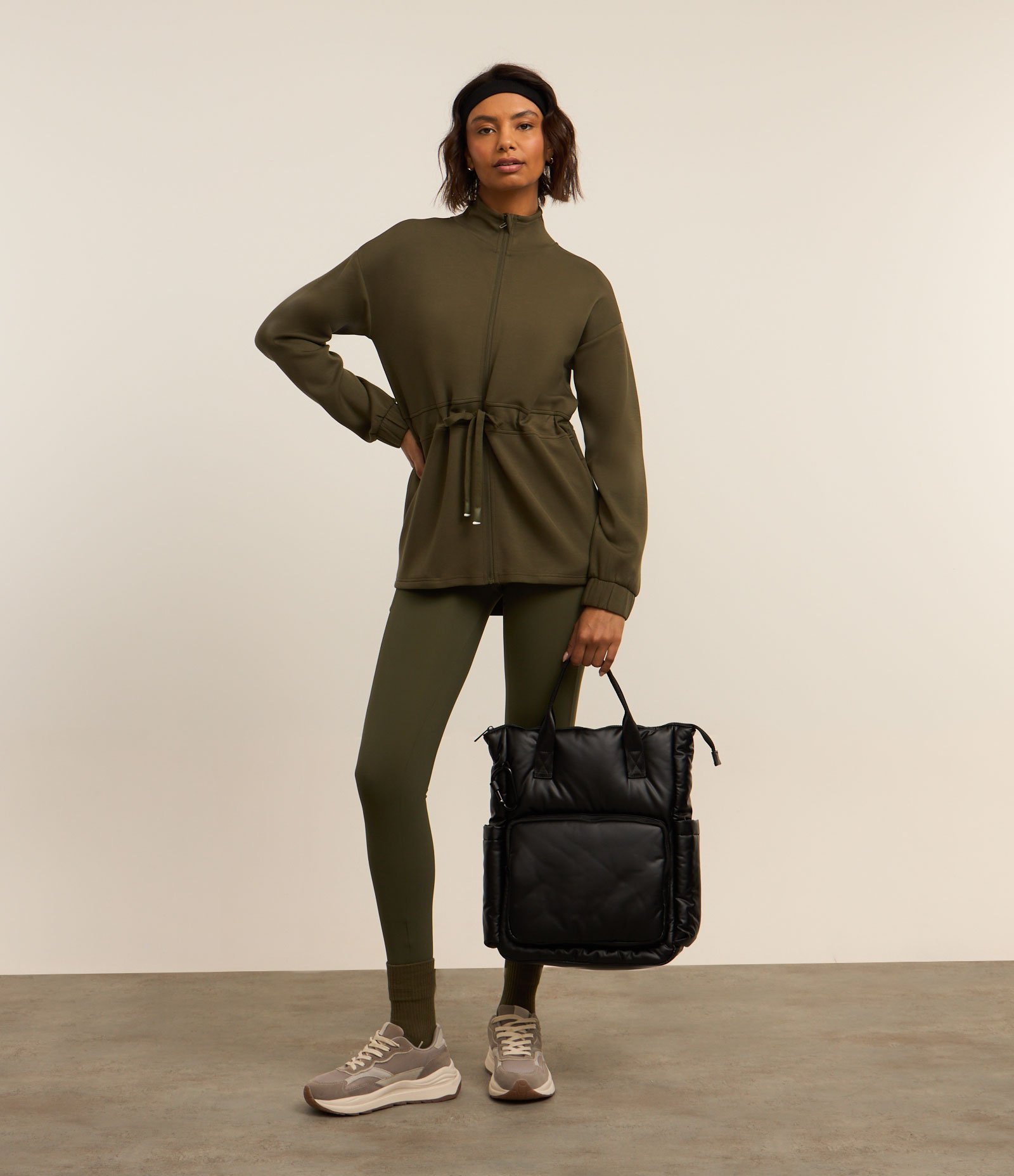 Jaqueta Parka Esportiva em Modal com Gola Alta Verde 2