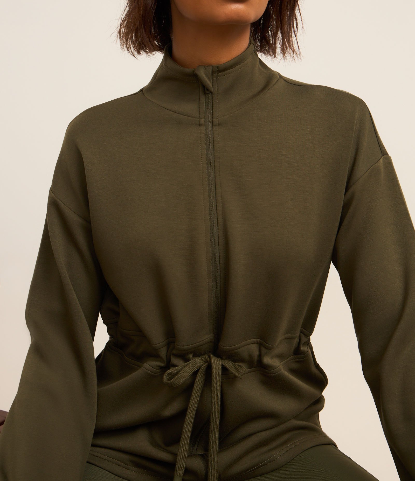 Jaqueta Parka Esportiva em Modal com Gola Alta Verde 4