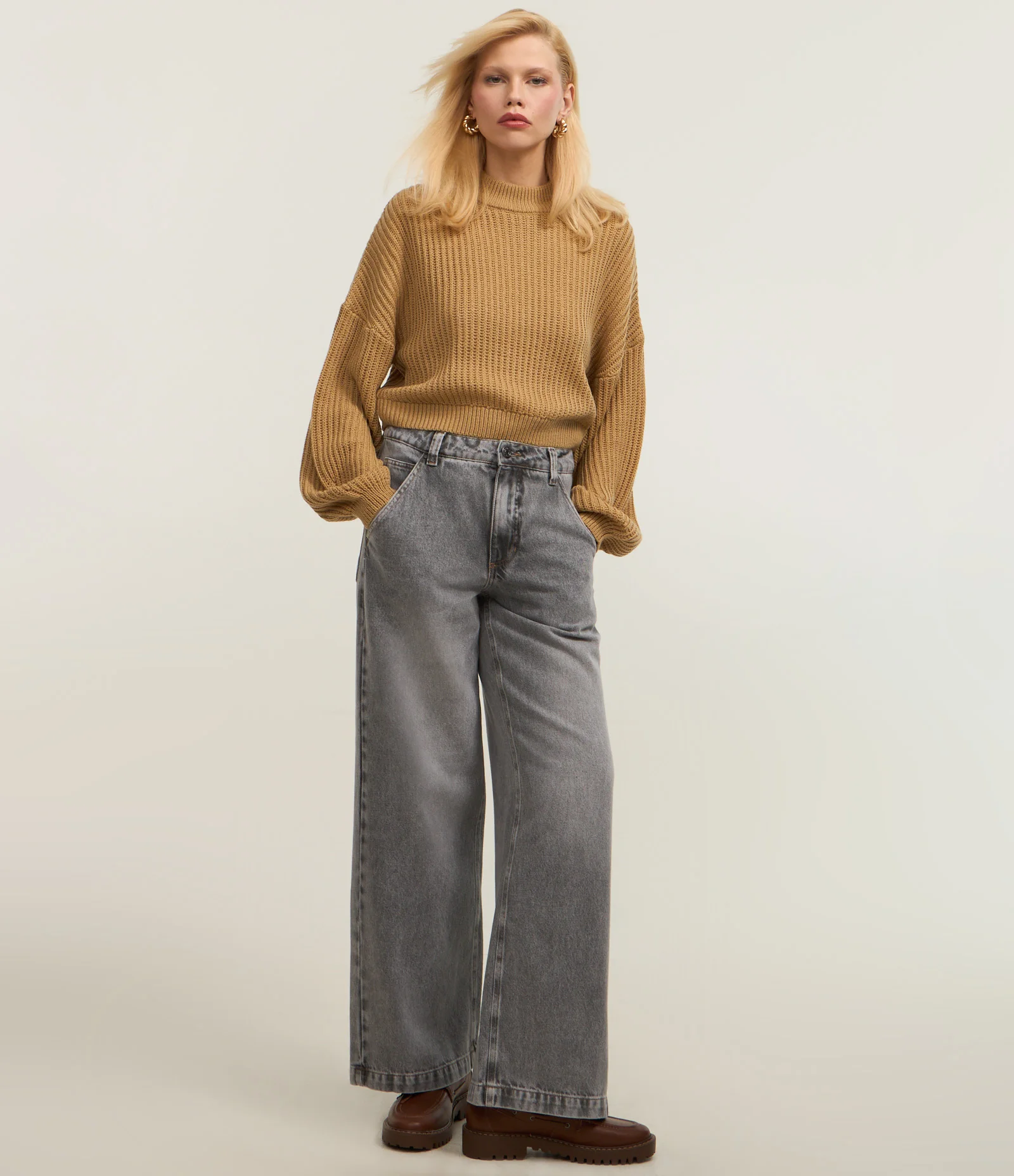 Suéter em Tricô Texturizado com Punho Ajustado Bege 2