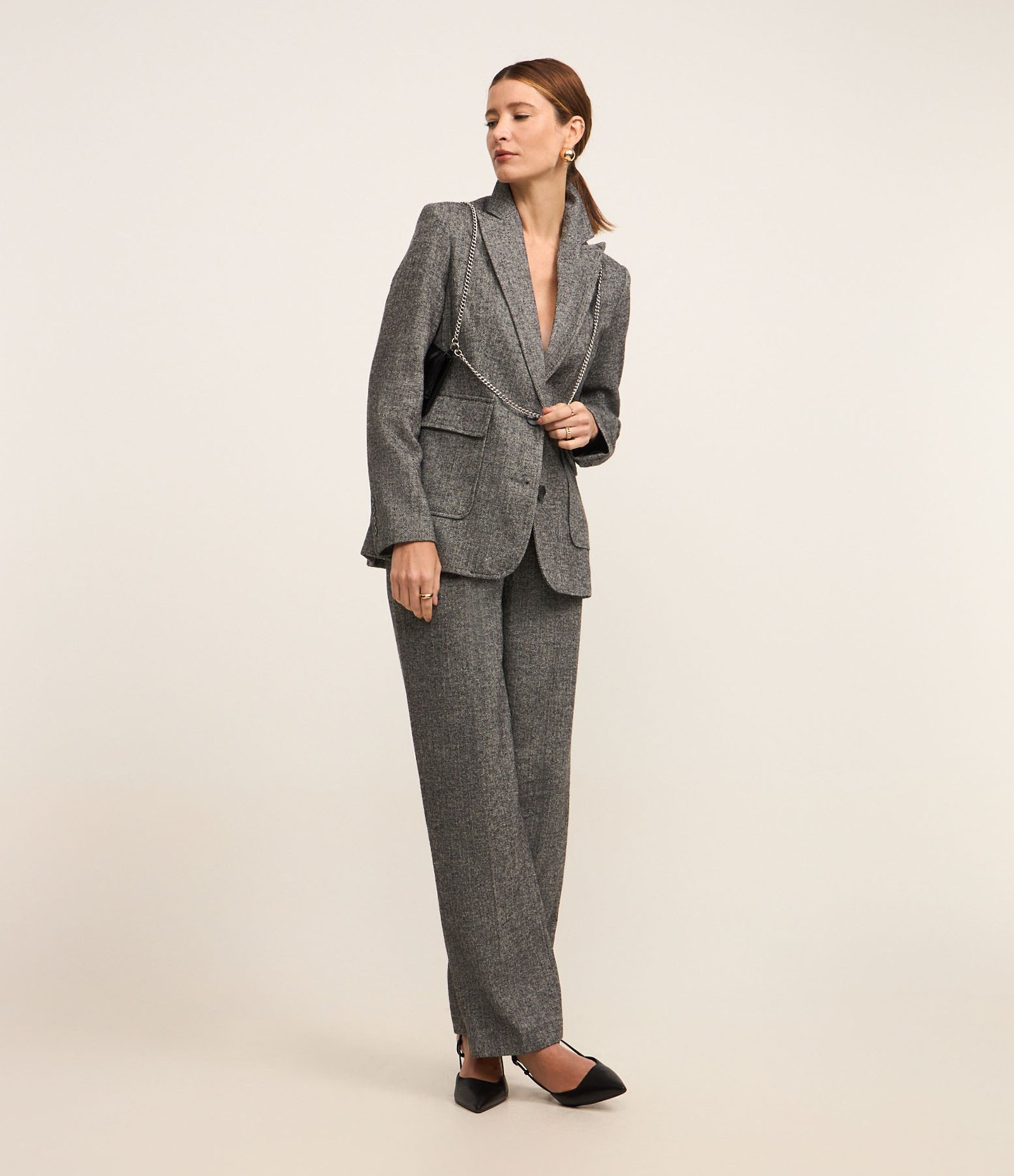 Blazer em Polivelour Quentinho com Bolsos e Espinha de Peixe Cinza 2