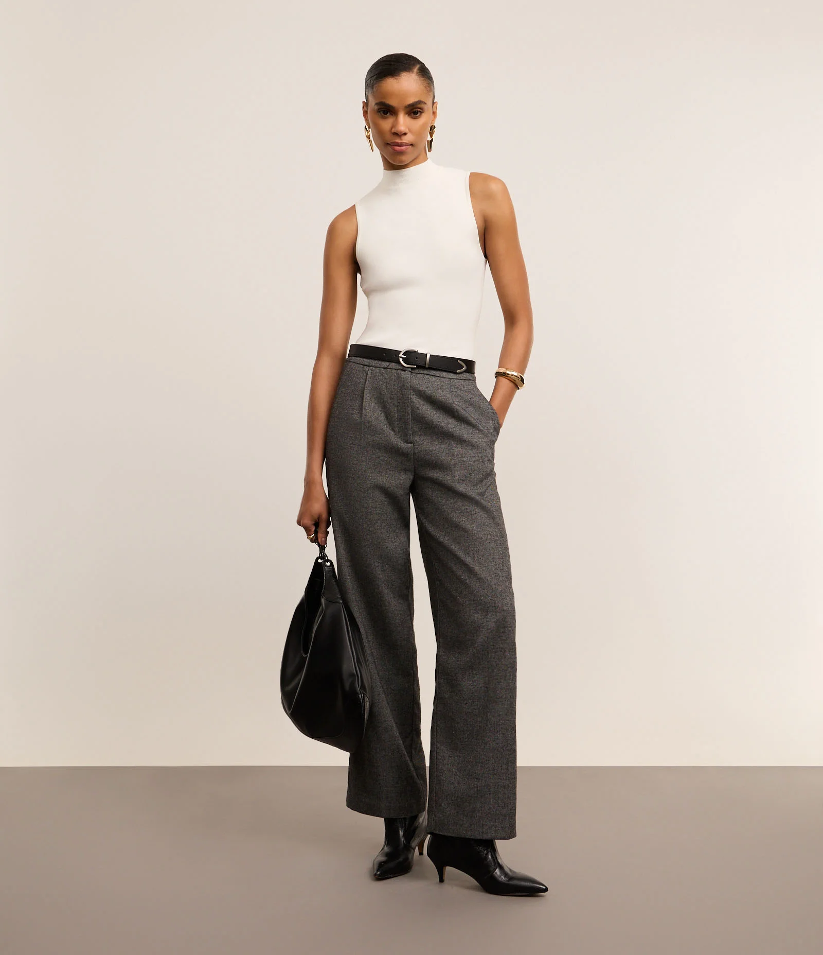 Calça Alfaiataria Reta em Polivelour com Cintura Alta Cinza 1