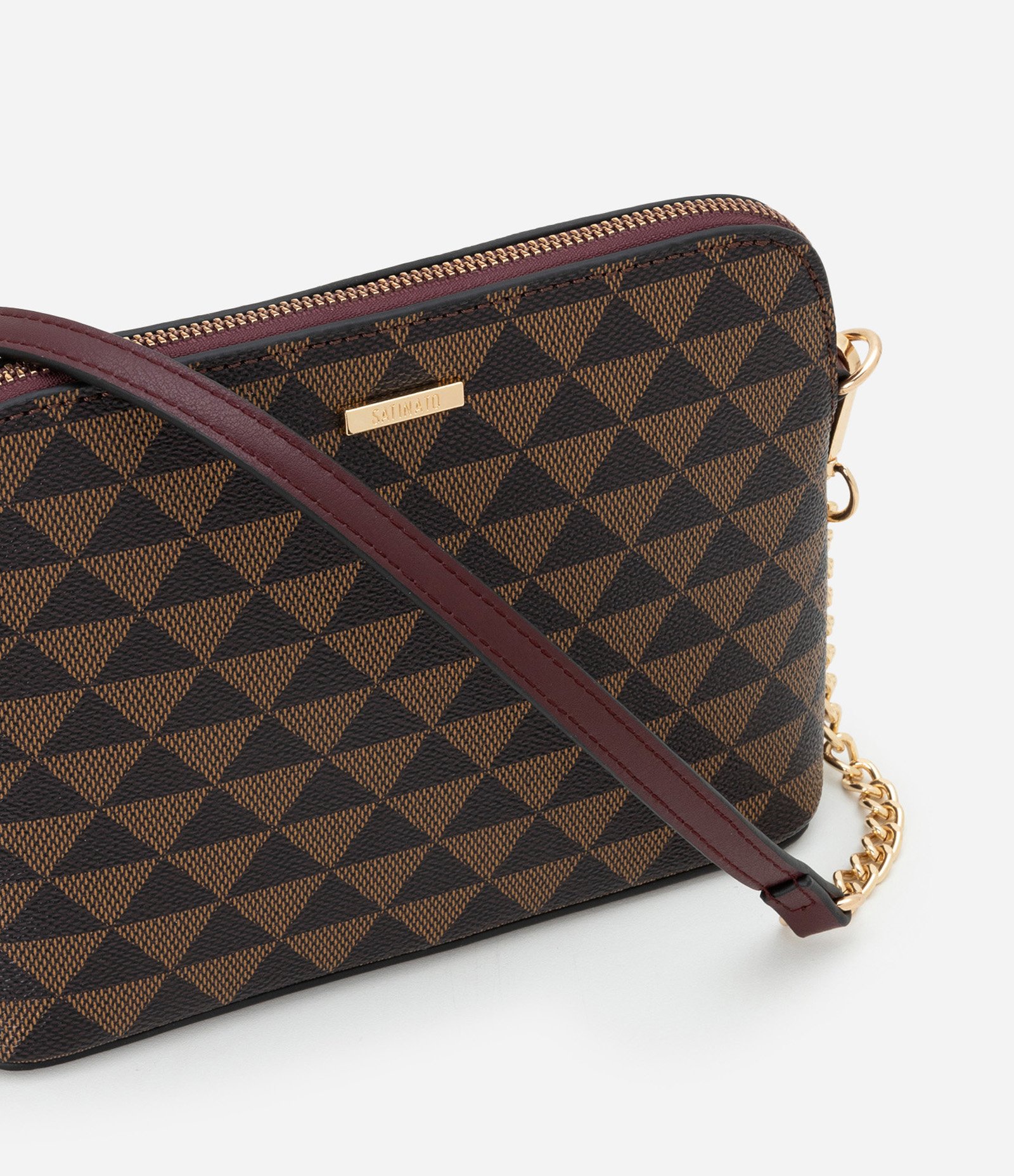 Bolsa Pequena em PU com Detalhe de Corrente na Alça e Estampa Triângulos Marrom/ Preto 7