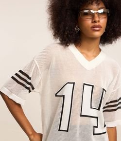 Camiseta Oversided em Tricô com Estampa 14