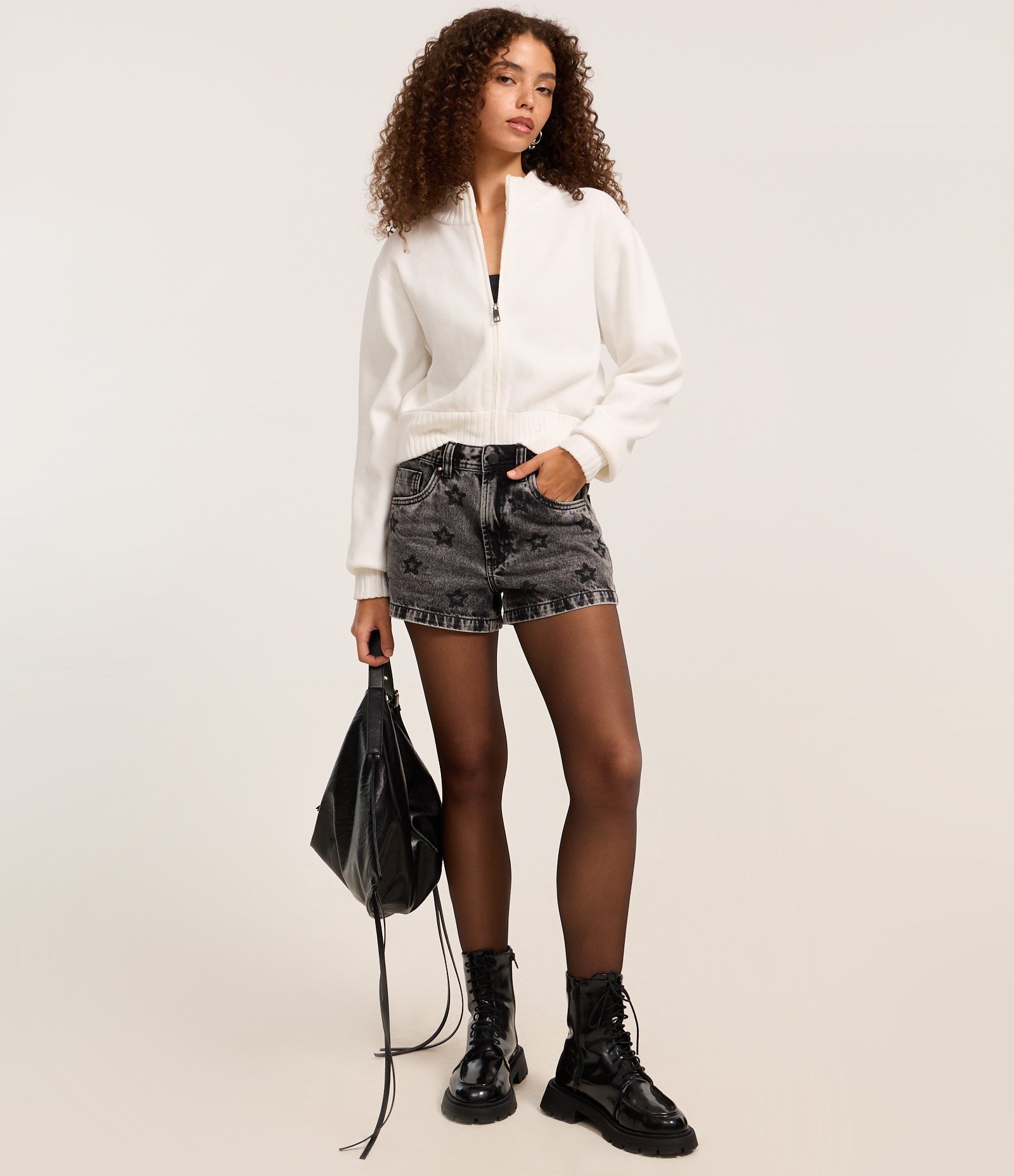 Casaco em Tricô com Zíper e Golinha Alta Branco 2