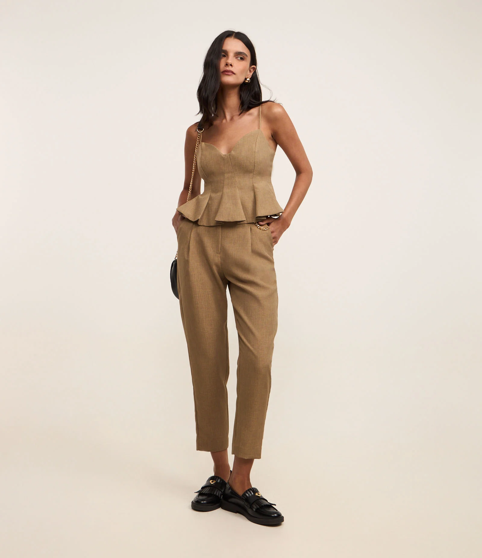 Blusa Peplum Alfaiatada de Alça com Pregas Verde Oliva 2