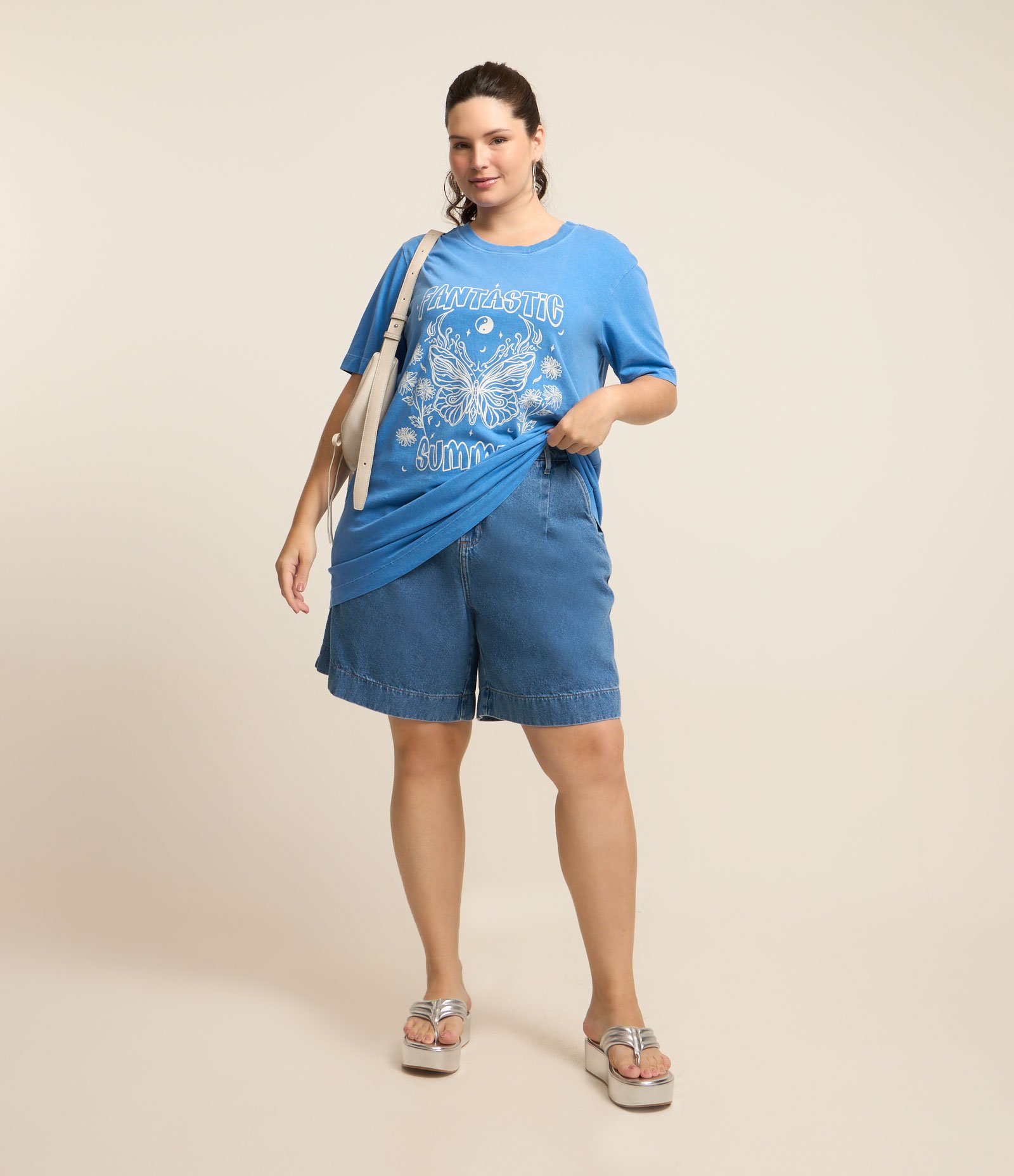 Bermuda em Jeans com Barra Larga e Prega Curve & Plus Size Azul 1