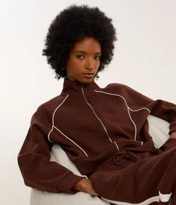 Casaco Moletom com Gola Alta e Detalhe Contrastante