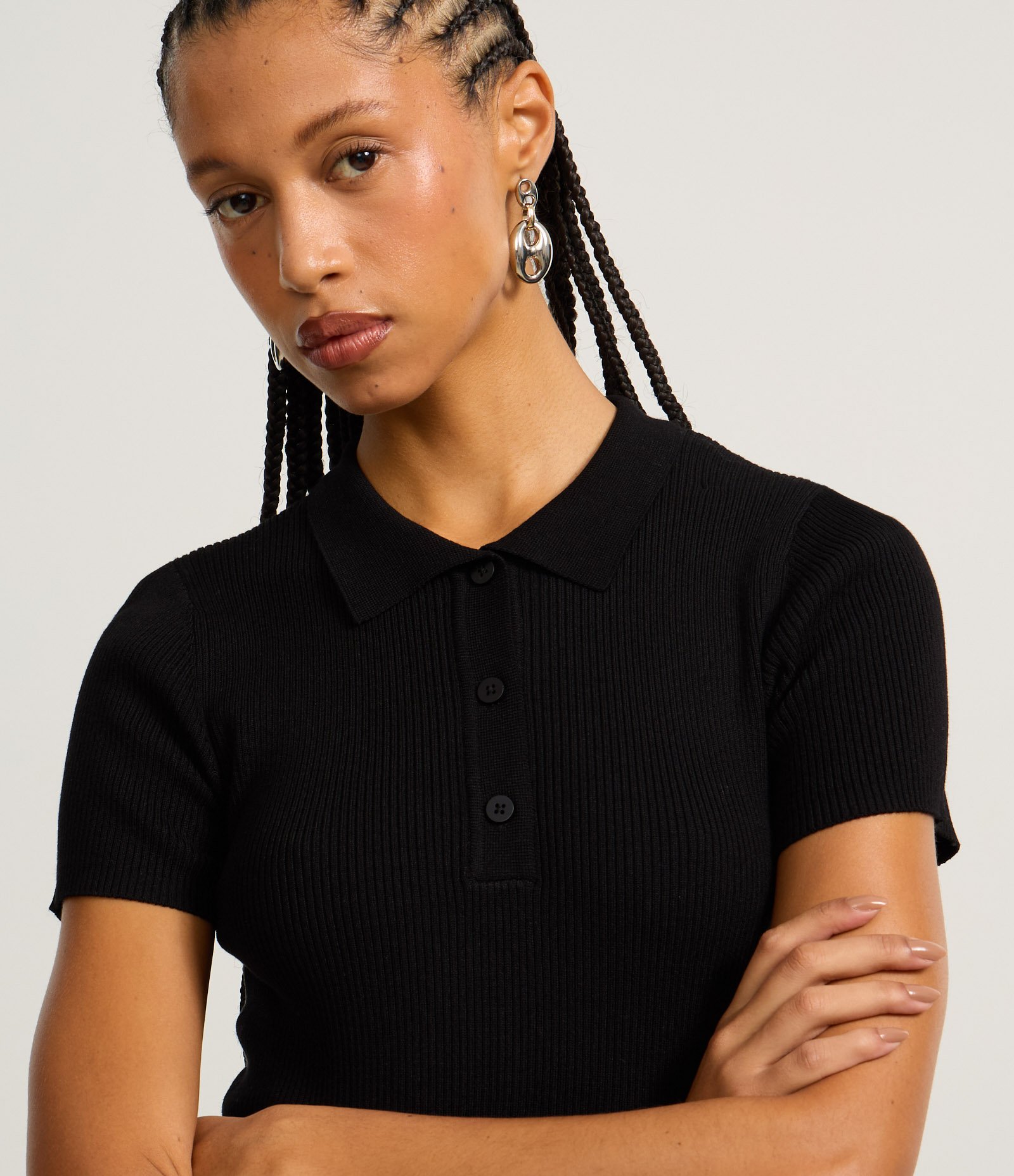 Vestido Evasê em Tricô com Gola Polo Preto 3