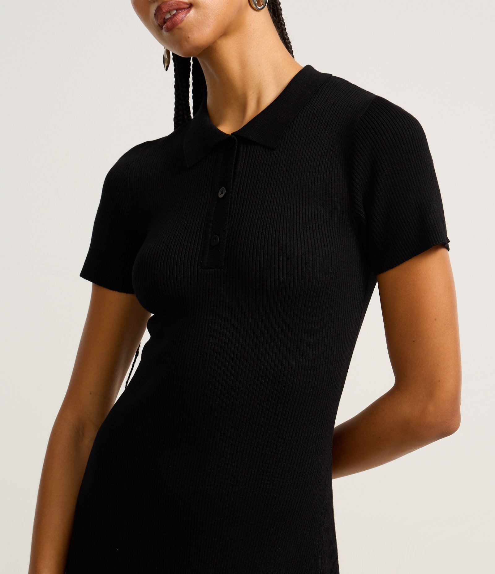 Vestido Evasê em Tricô com Gola Polo Preto 4