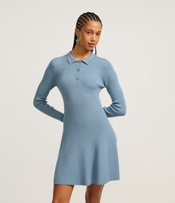 Vestido Evasê Sportcore em Tricô com Gola Polo