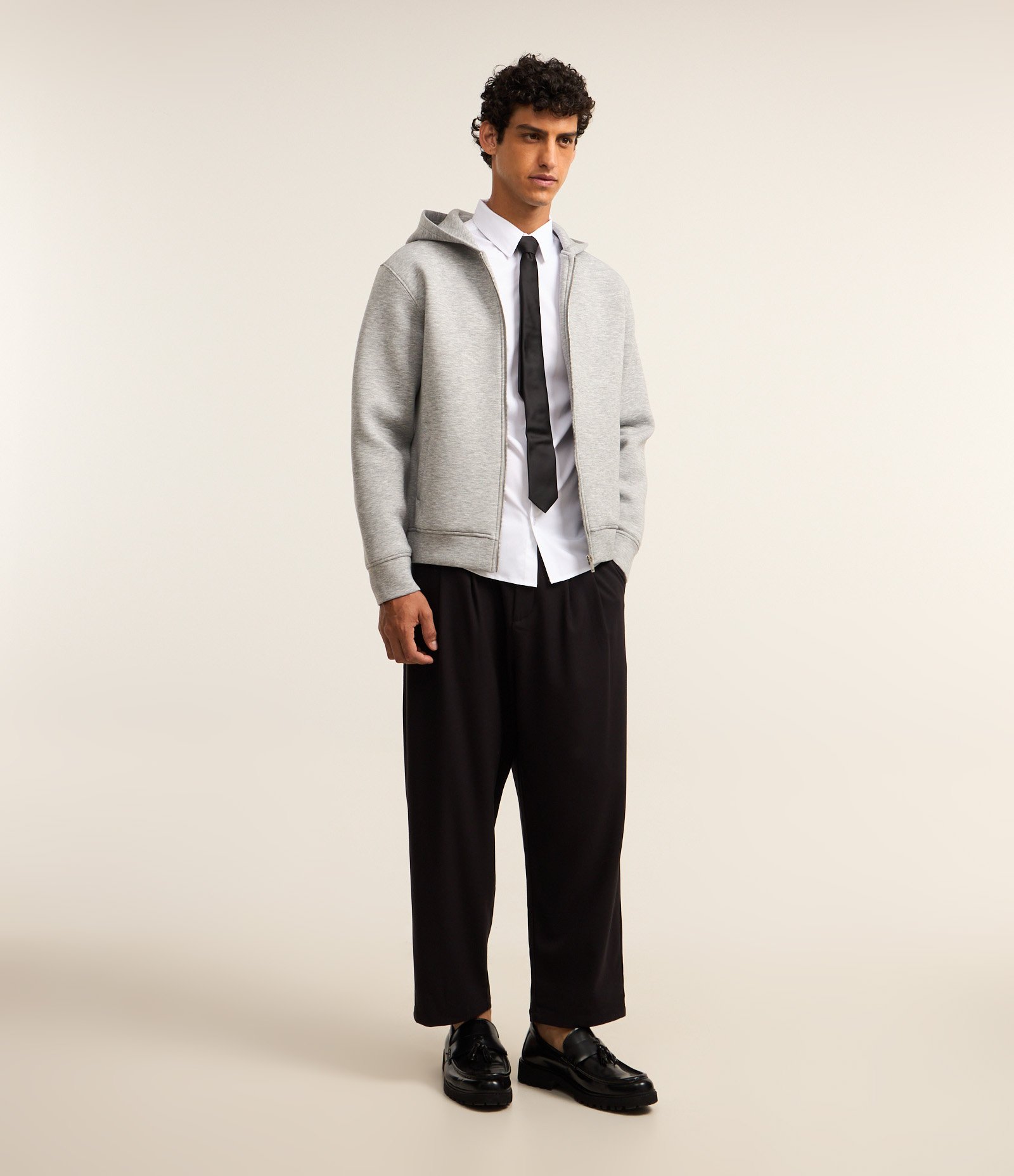 Casaco Bomber Tech com Capuz Cinza 4