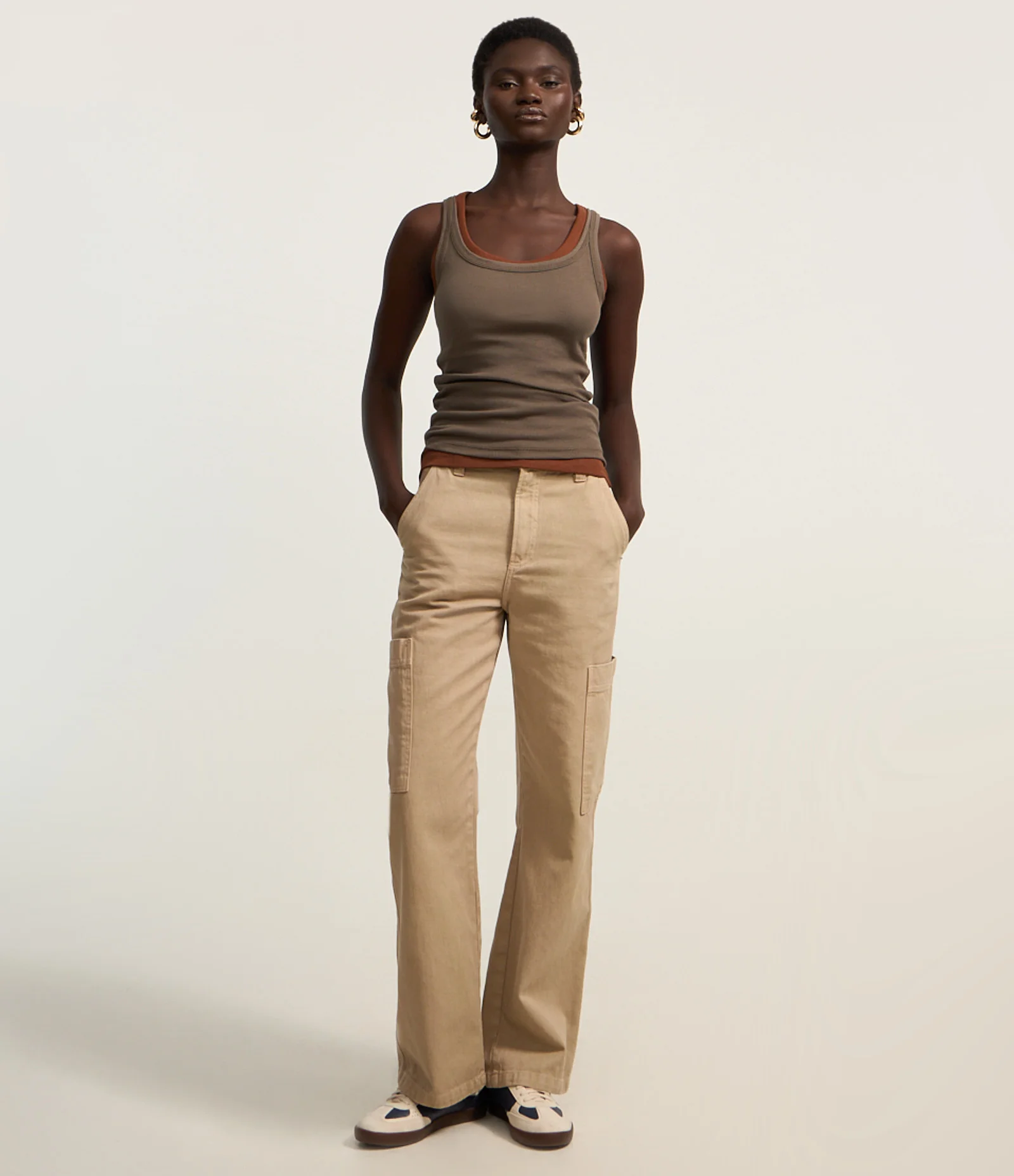 Blusa sem Manga em Ribana com Decote Halter 2