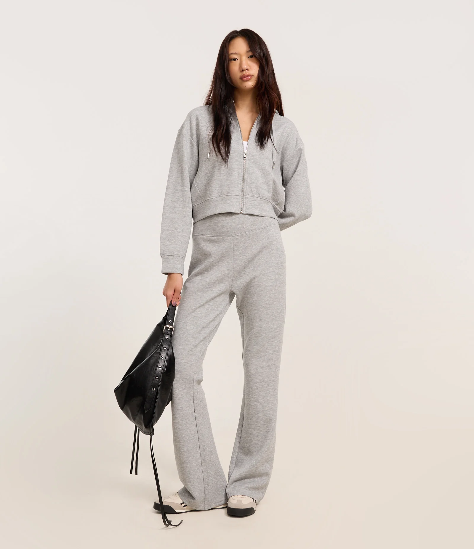 Calça Flare em Moletinho com Forro Fleece Cinza 1