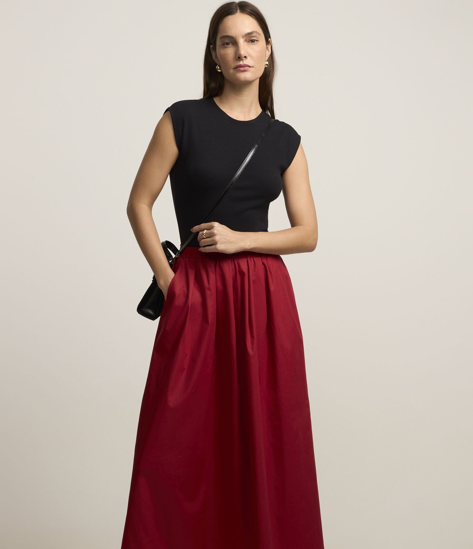 Saia Midi em Tricoline com Cós Elástico Vermelho 2