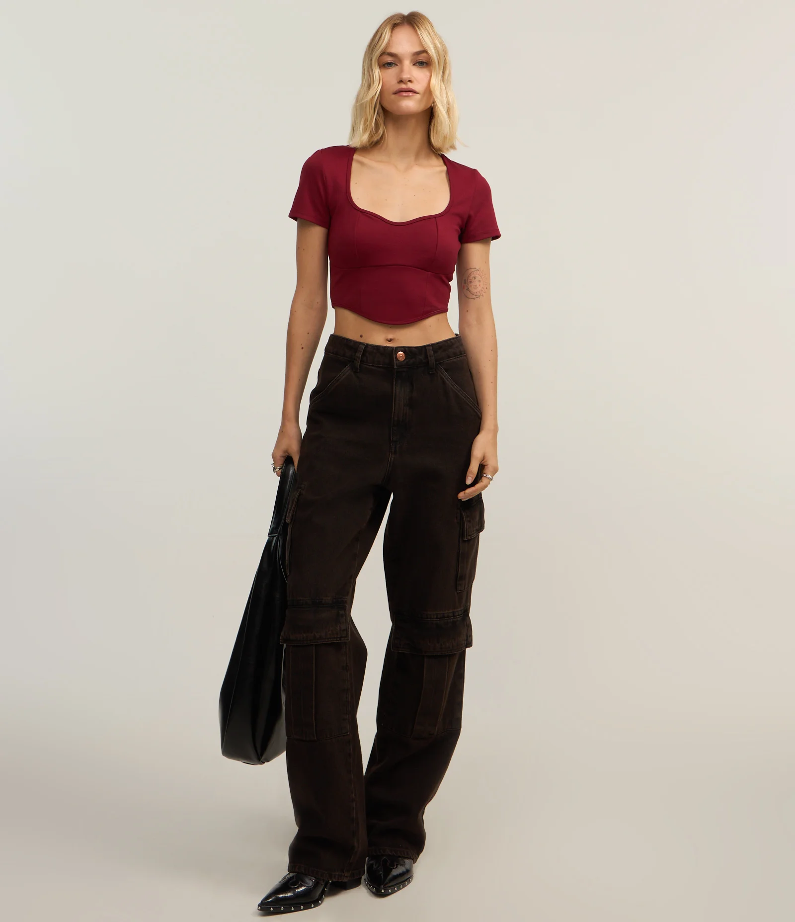 Blusa Cropped em Ponto Roma com Decote Coração Vinho 2