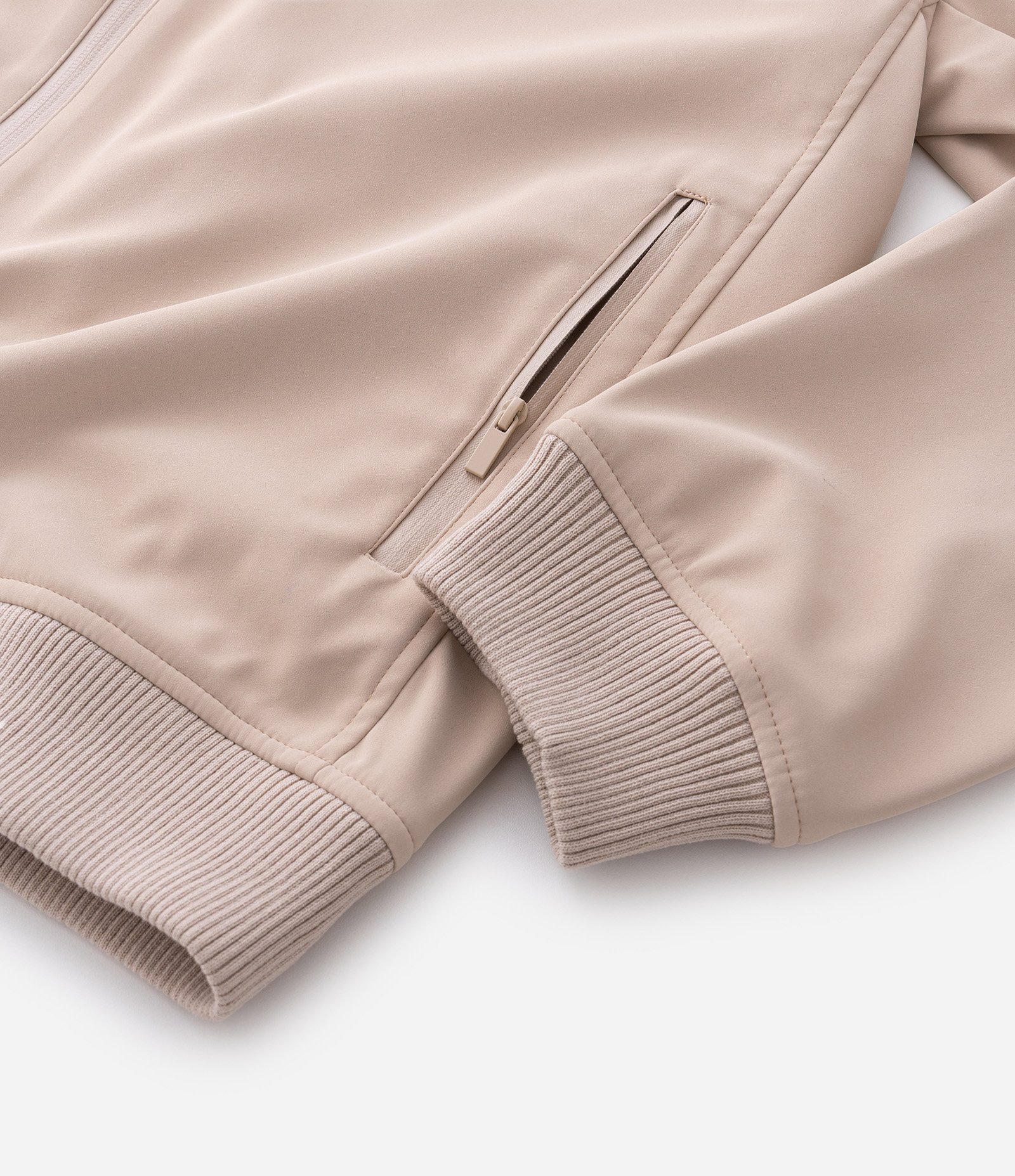 Jaqueta Bomber com Bolso Interno e Textura Emborrachada Bege 4